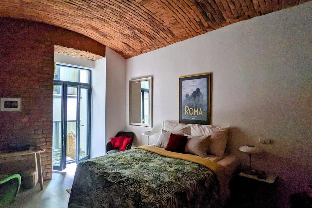 Romantic And Atypical Apartments In Prague'S Montmartre Экстерьер фото
