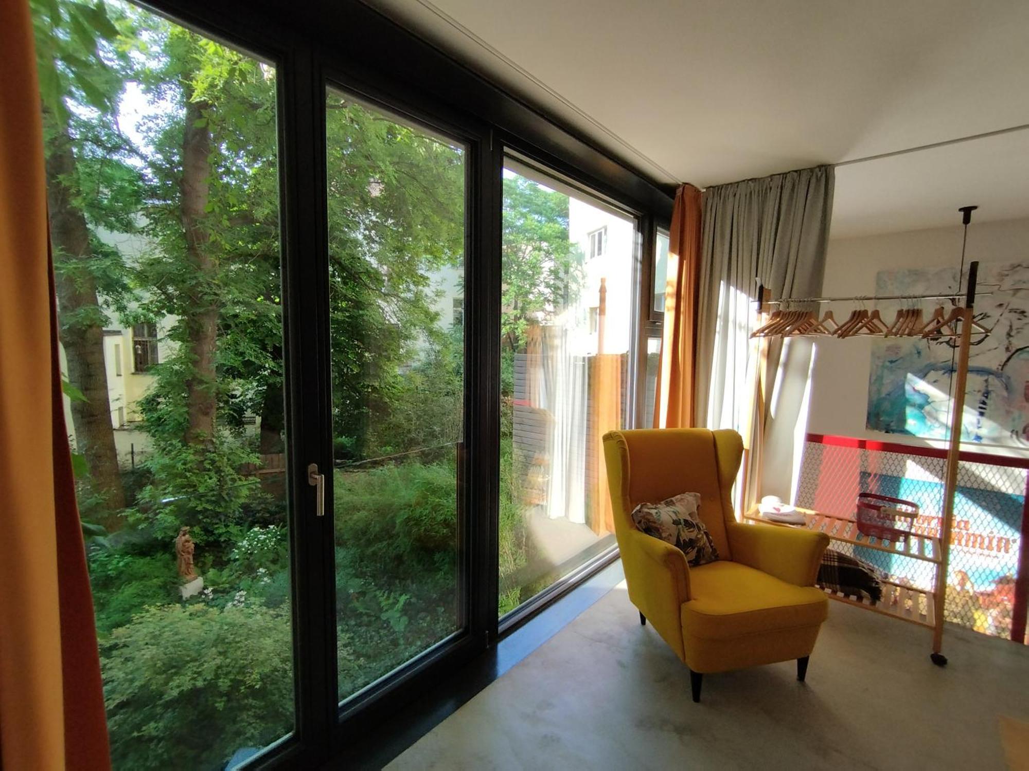 Romantic And Atypical Apartments In Prague'S Montmartre Экстерьер фото