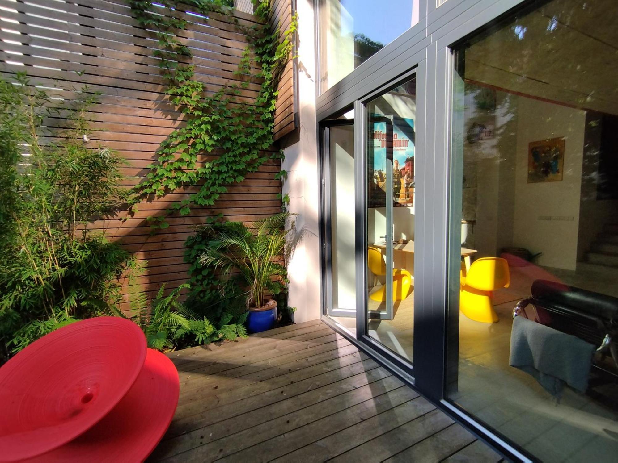 Romantic And Atypical Apartments In Prague'S Montmartre Экстерьер фото